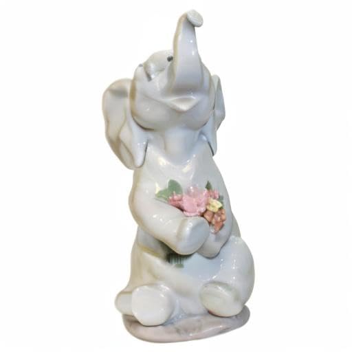 Amazon.co.jp: Lladro Lucky in Love 06462 ベビーエレファント